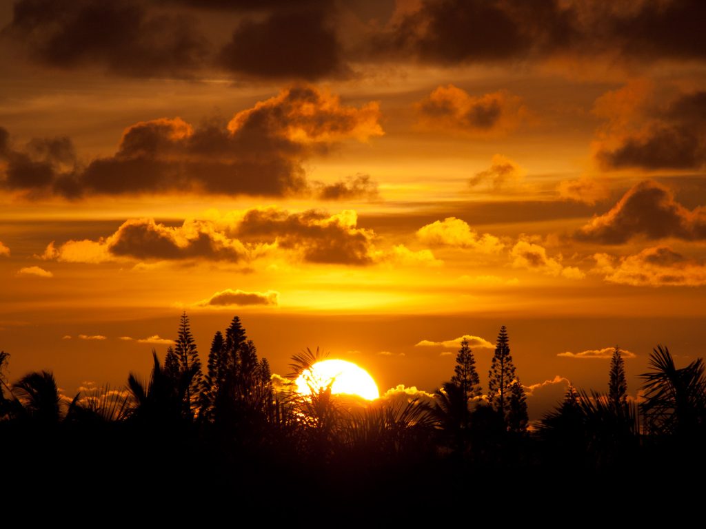 Sunrise on Kauai, photo by Pauk, Wikimedia Commons License